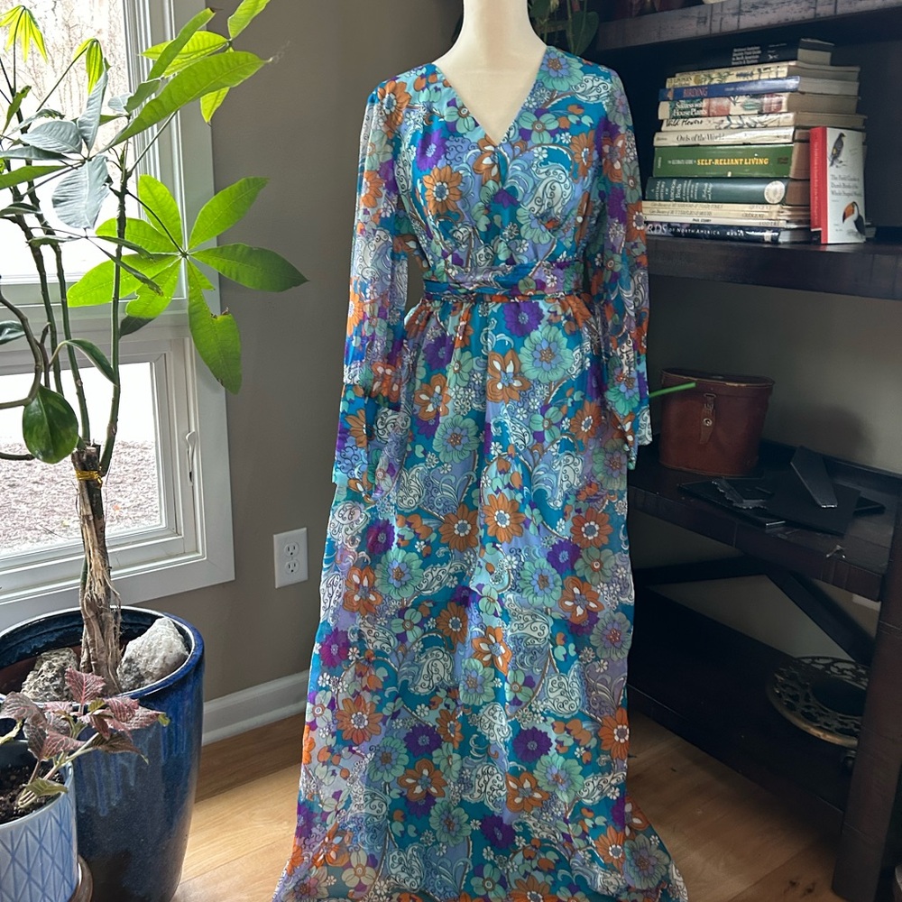 70s Floral Maxi Long sleeve Dress
